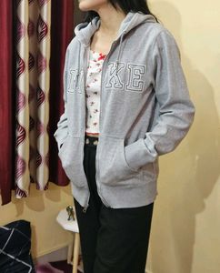 Nike Grey Zip-Up Hoodie (Loose fit)