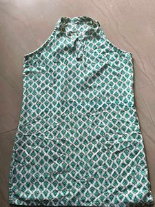 Green & White Printed Short Kurti