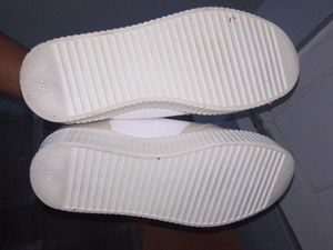 NEW Trendy Men/Women Sneakers And Casual Shoes