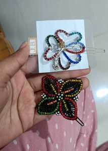 2 Hair Clips