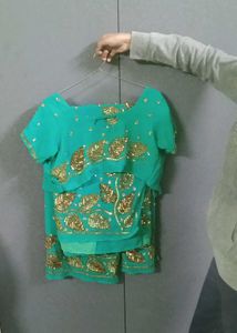 Teal Saree with Gold Leaf Embellishmen cut dana wo