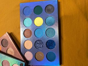 Color Board Urbanmac Eyeshadow Palette
