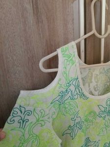 KASH. Floral Cold Shoulder Top