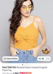 Twisted Cropped Fitted Top