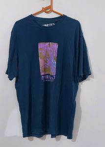 Cool Oversized T-shirt With Graphic Print 💙