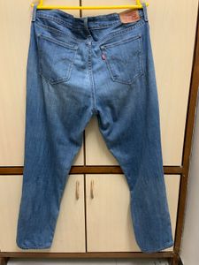 Levi&#39;s 711 Skinny Fit Blue Jeans