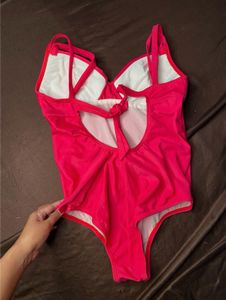 Hot Pink🩷backless Bodysuit