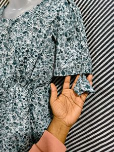 Women Crepe Printed Top
