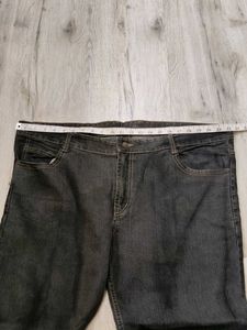 Ma219 FN JEANS waist 44 Inches