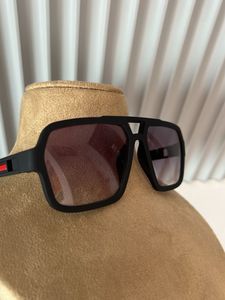 Stylish Black Sunglasses 🕶️