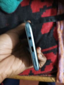 Bhai Phone Ki Touch Tuti Hue H But Phon