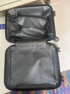 safari brand new trolley bag