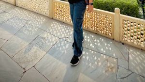 Price Dropped Urbanic pocket wide leg jeans