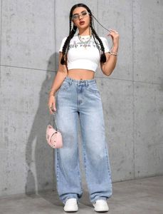 Wide Leg Light Wash Jeans