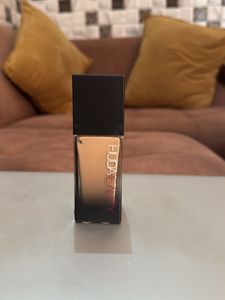 Huda Beauty #FauxFilter Foundation