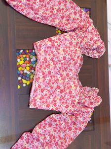 Floral Crop Top - Stylish &amp; Trendy