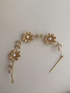 Gold Floral Pearl Hair Accessory