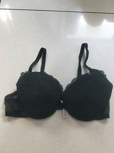 40C Black Lace Bra