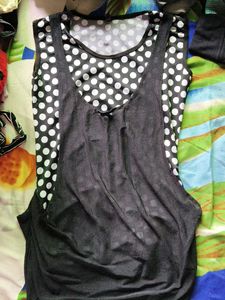 A Woman Top/Comfortable To Wear/Stylish Sleeveless