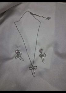 Cute Silver Bow Necklace &amp; Earring Set
