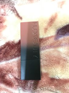 HUDA Beauty Interview Shade
