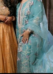 Pakistani SalwR Suit Set