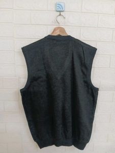 Men&#39;s Sweater Vest