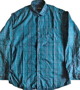 Lightly Used Shirt In Great Condition..No Defect