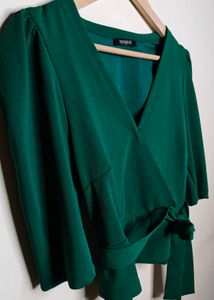 Chic Green Wrap Top - Perfect for any occasion