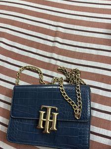 Tommy Hilfiger Original Women Sling/ Purse