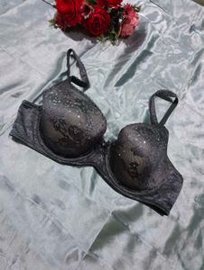 Victoria&#39;s Secret Lace Detail Bra