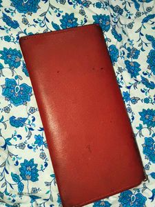 Red Trending Wallet