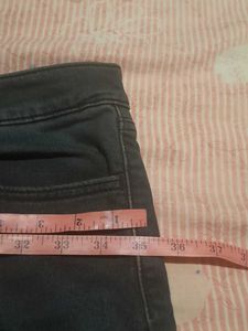 LEVI&#39;s Dark Wash SKINNY Jeans,Size-30