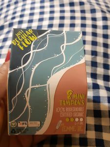 8 MINI TAMPONS-JUST REGULAR FLOW