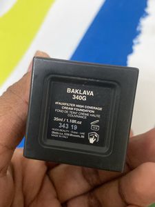 Huda Beauty Foundation