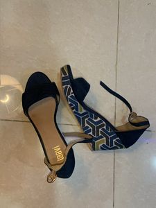 Taavi Women Navy Blue Wedges
