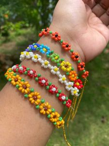 Flower Beaded Bracelet