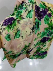 Floral Daily Wear saree Very Light