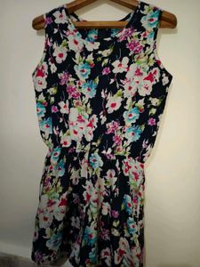 Floral Print Jumpsuit Size Small/ Medium