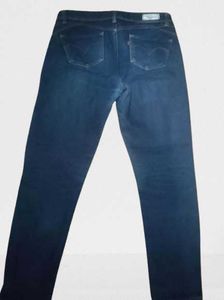 Womens Skinny Jeans In Blue Colour