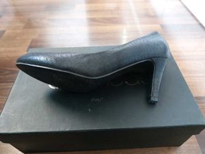 Black Heel Pumps From TRESMODE