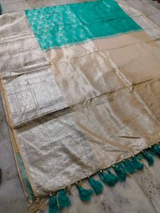 Teal &amp; Gold Floral Saree ,😍