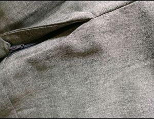 It&#39;s a Kind Of Formal Pant