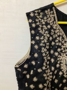 Black Embroidered Kurti Top