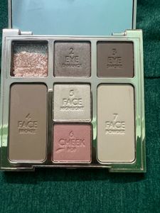 Charlotte TilburyInstant Look Of Love In A Palette
