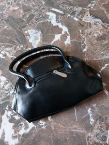 Chic Black Handbag