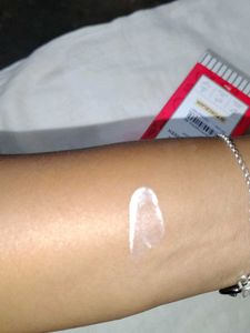 Dot And Key Dew Tinted Sunscreen With SPF PA++++