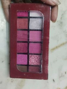 mars 01 eyeshadow palette