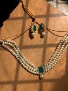 Green Pearl Choker