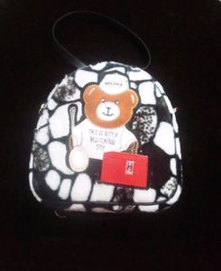 NEW NO USED SLING BAG FOR GIRLS AND KID&#39;S.